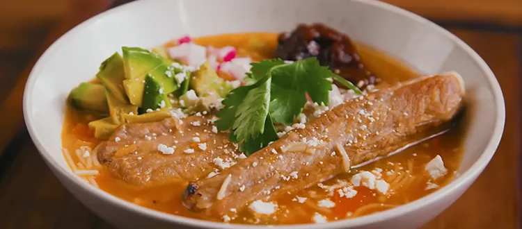 Caldo de costilla de cerdo