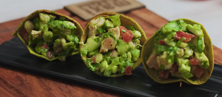 Conitos de ensalada de pollo: el snack ligero que siempre se antoja