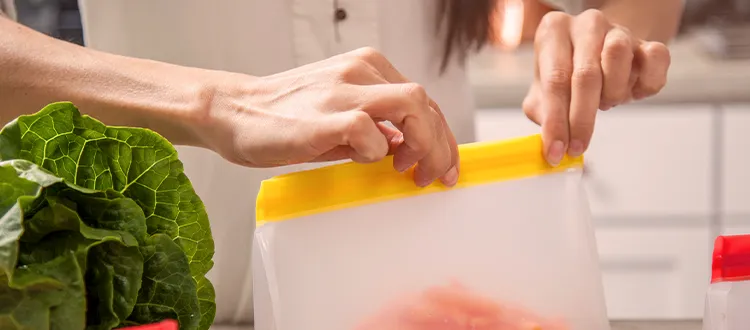 Cómo prevenir el moho en alimentos: Consejos de almacenamiento y conservación